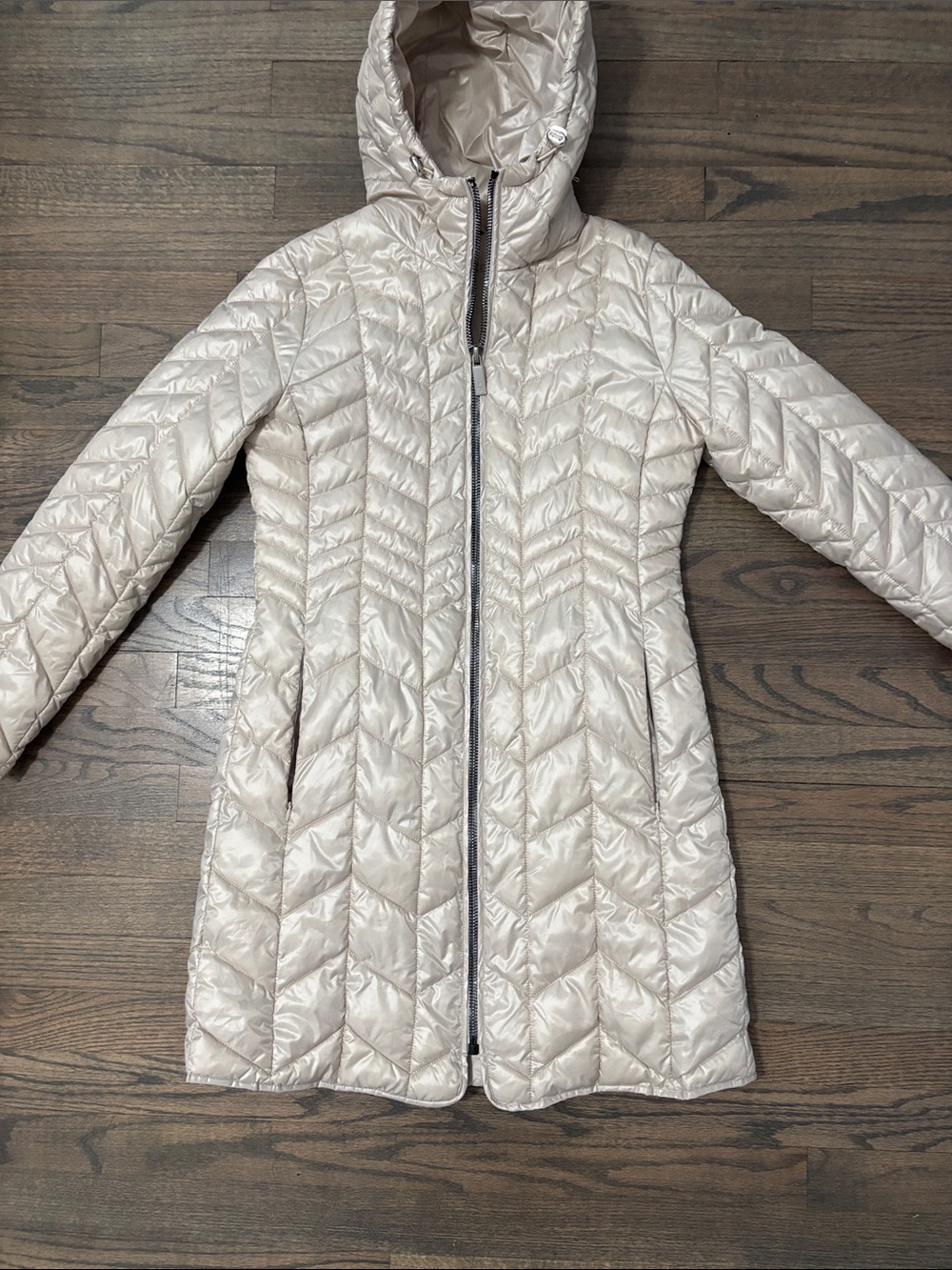 Kenneth Cole Women's Quilted Hooded Puffer Coat in Light Beige - Picture 7 of 16